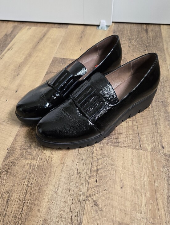 Wonders Shoes - Wonders C-33281 Patent Leather Wedge Loafers, Womens Size 39